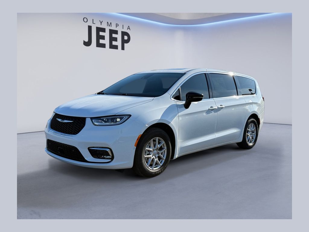 2026 Chrysler Pacifica Select's photo
