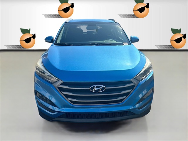 2016 Hyundai Tucson SE photo 2