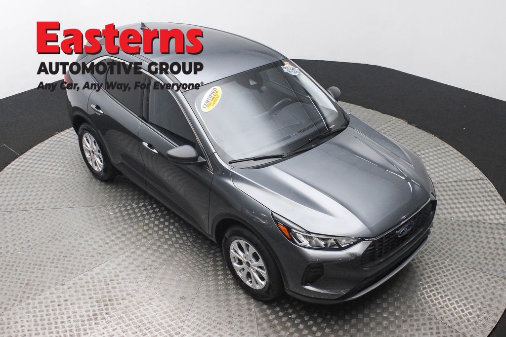 2023 Ford Escape Active photo 3