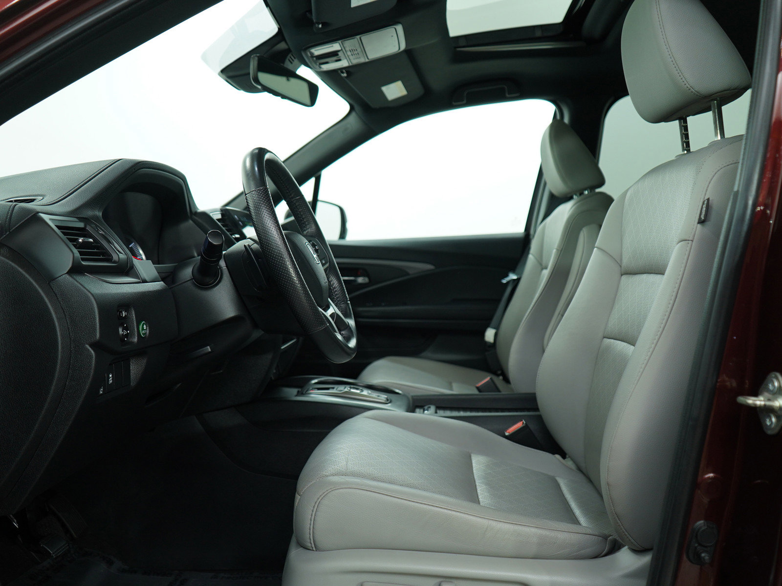 Used 2019 Honda Passport EX-L with VIN 5FNYF8H52KB028029 for sale in Bloomington, Minnesota