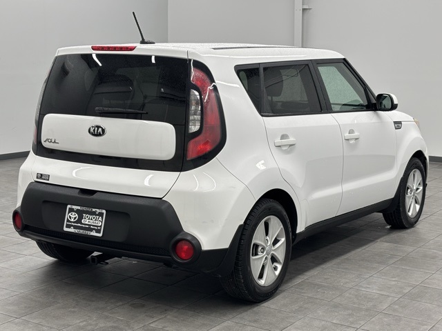 Used 2015 Kia Soul Base with VIN KNDJN2A20F7140857 for sale in Murray, KY