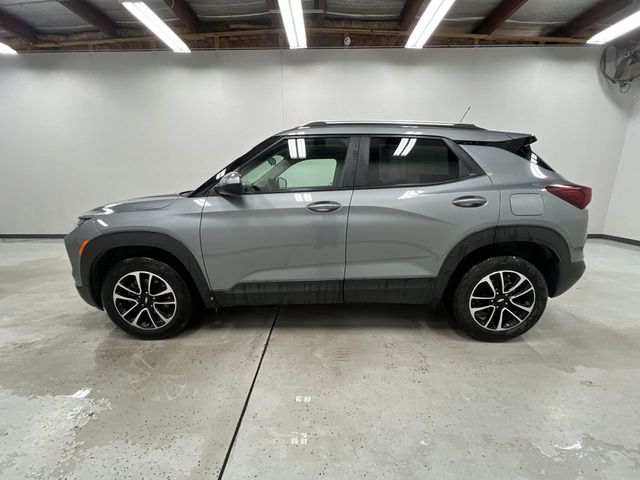 2025 Chevrolet Trailblazer LT photo 3
