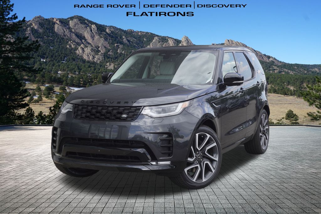 2025 Land Rover Discovery Dynamic SE's photo