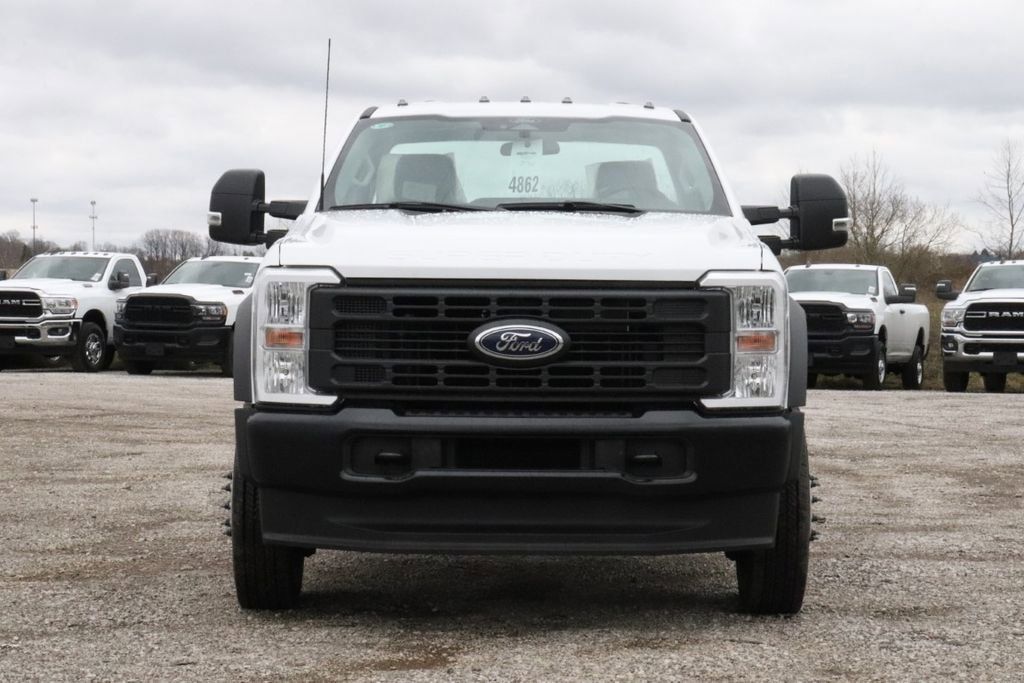 2025 Ford F-550 photo 7