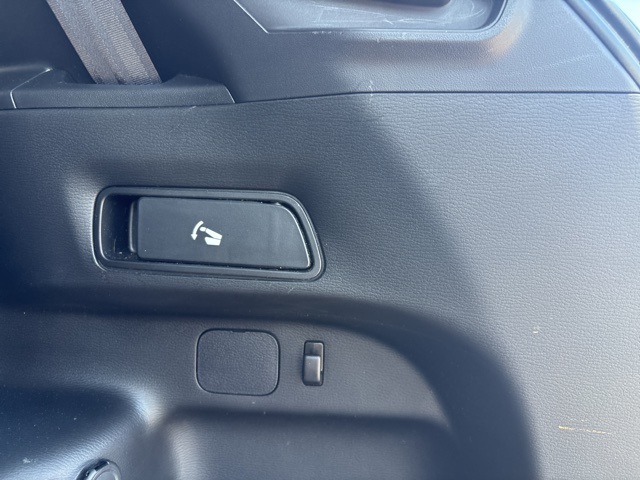 2023 Mitsubishi Outlander SE photo 9
