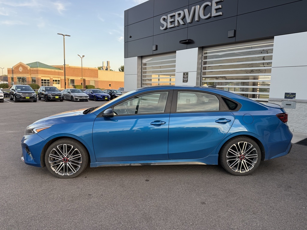 2022 Kia Forte GT photo 2