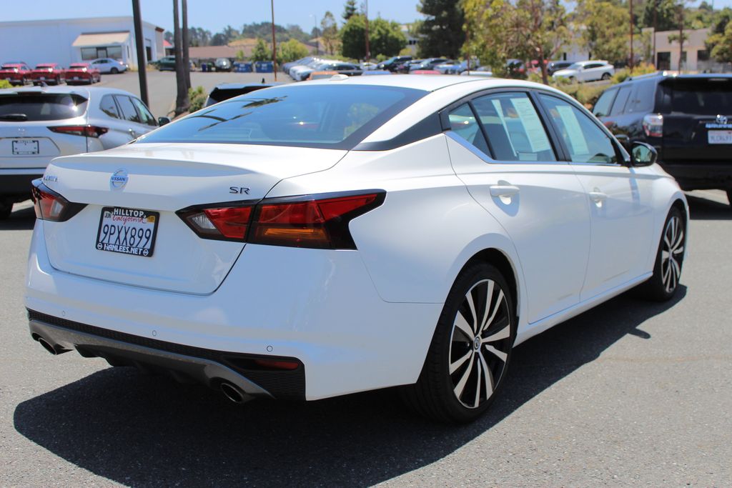2022 Nissan Altima 2.5 SR photo 5
