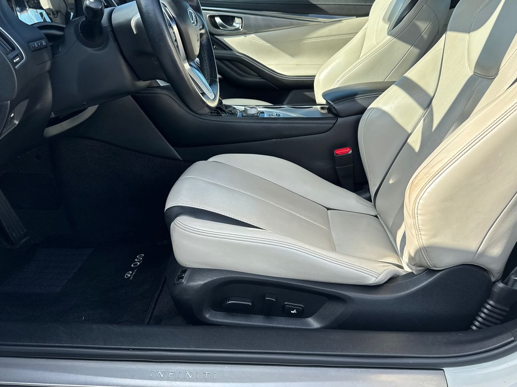 2021 Infiniti Q60 3.0t Luxe photo 10