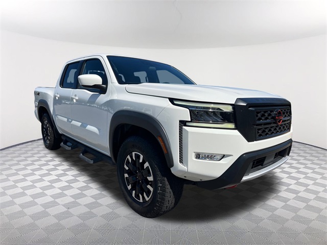 2022 Nissan Frontier PRO-4X photo 2