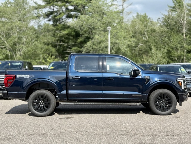 2025 Ford F-150 Lariat photo 3