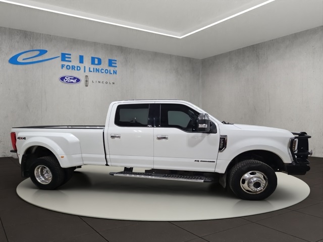 2018 Ford F-350 Lariat photo 3