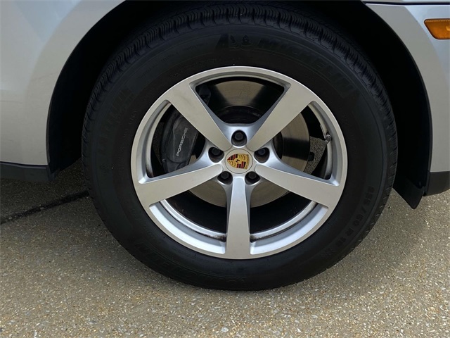 2018 Porsche Macan Base photo 6