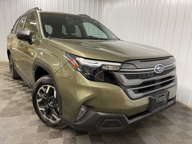 2025 Subaru Forester Premium photo 6