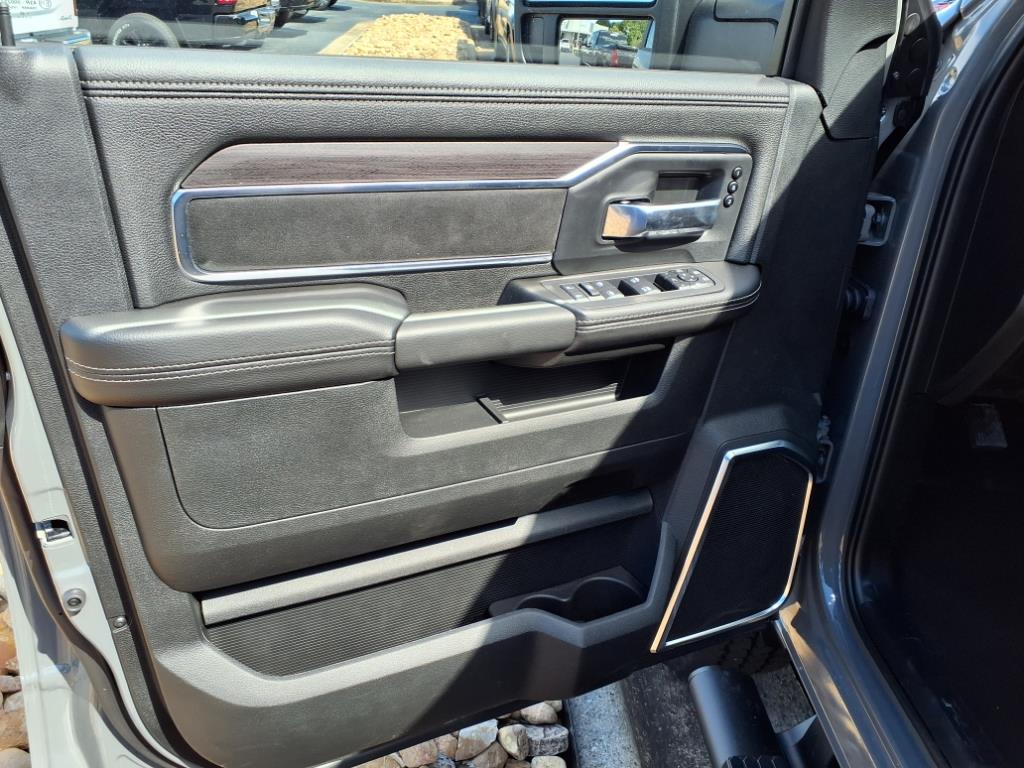 2025 Ram 2500 Laramie photo 4