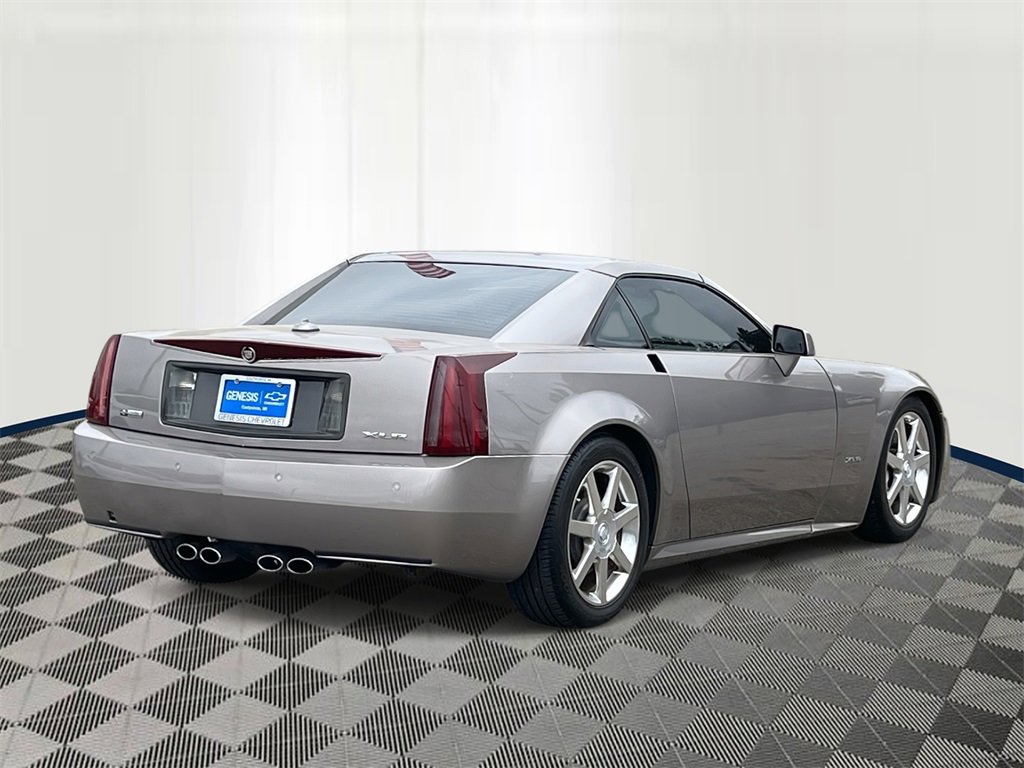 2005 Cadillac XLR photo 4