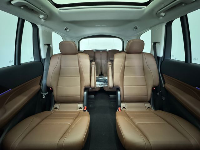 2026 Mercedes Benz GLS 450 4MATIC photo 4