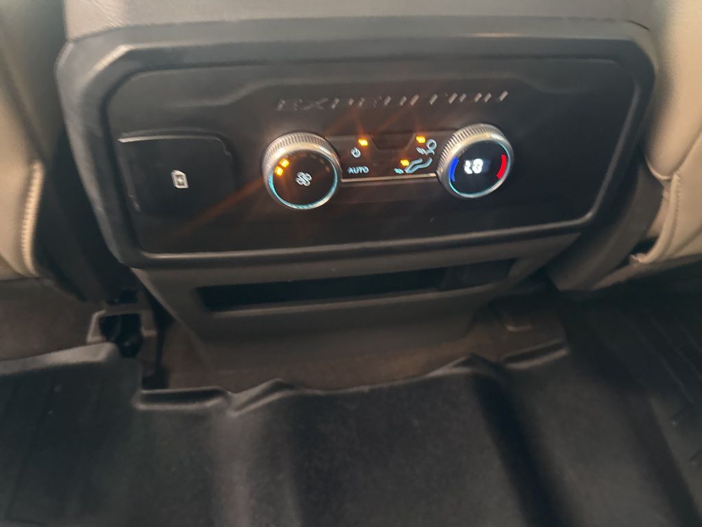 2021 Ford Expedition MAX XLT photo 18