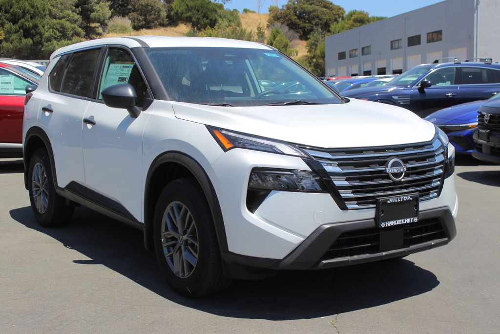 2025 Nissan Rogue S photo 4
