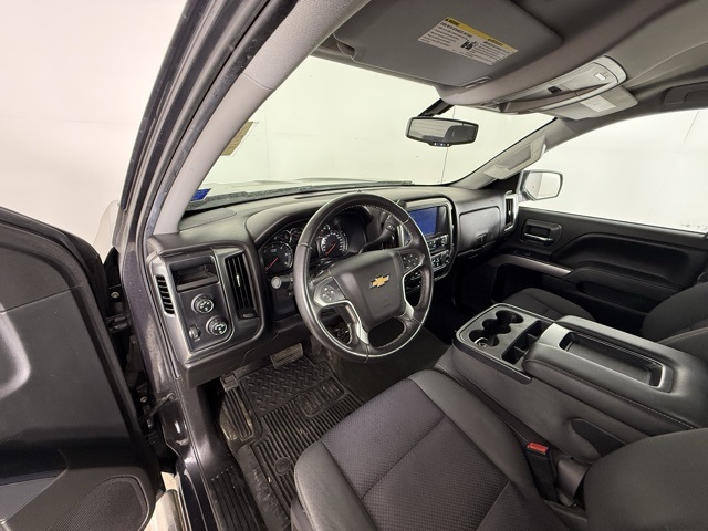 2016 Chevrolet Silverado 1500 LT photo 3