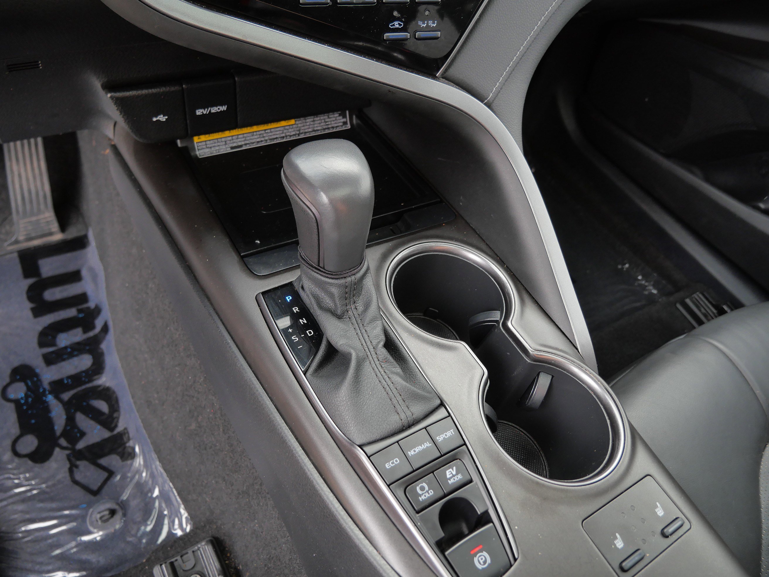 2021 Toyota Camry XSE photo 23