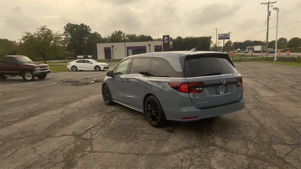 2019 Honda Odyssey EX photo 4