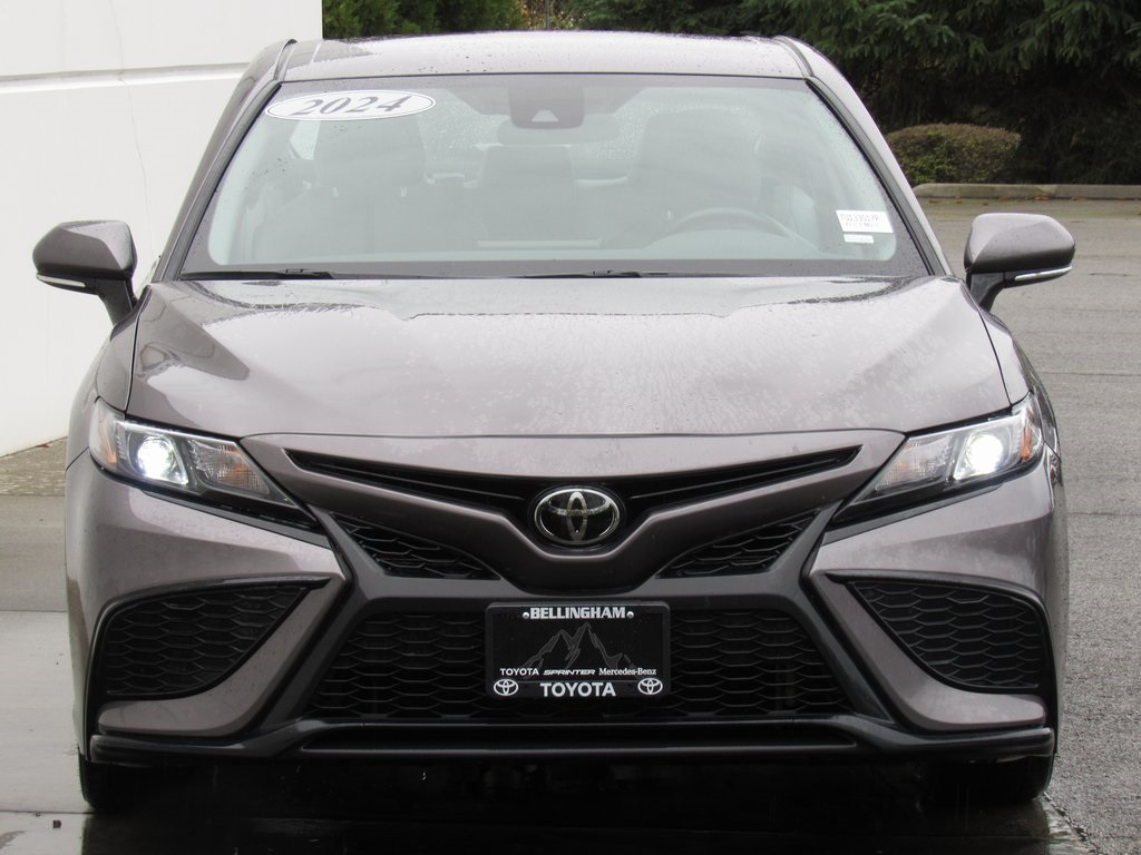2024 Toyota Camry SE photo 2
