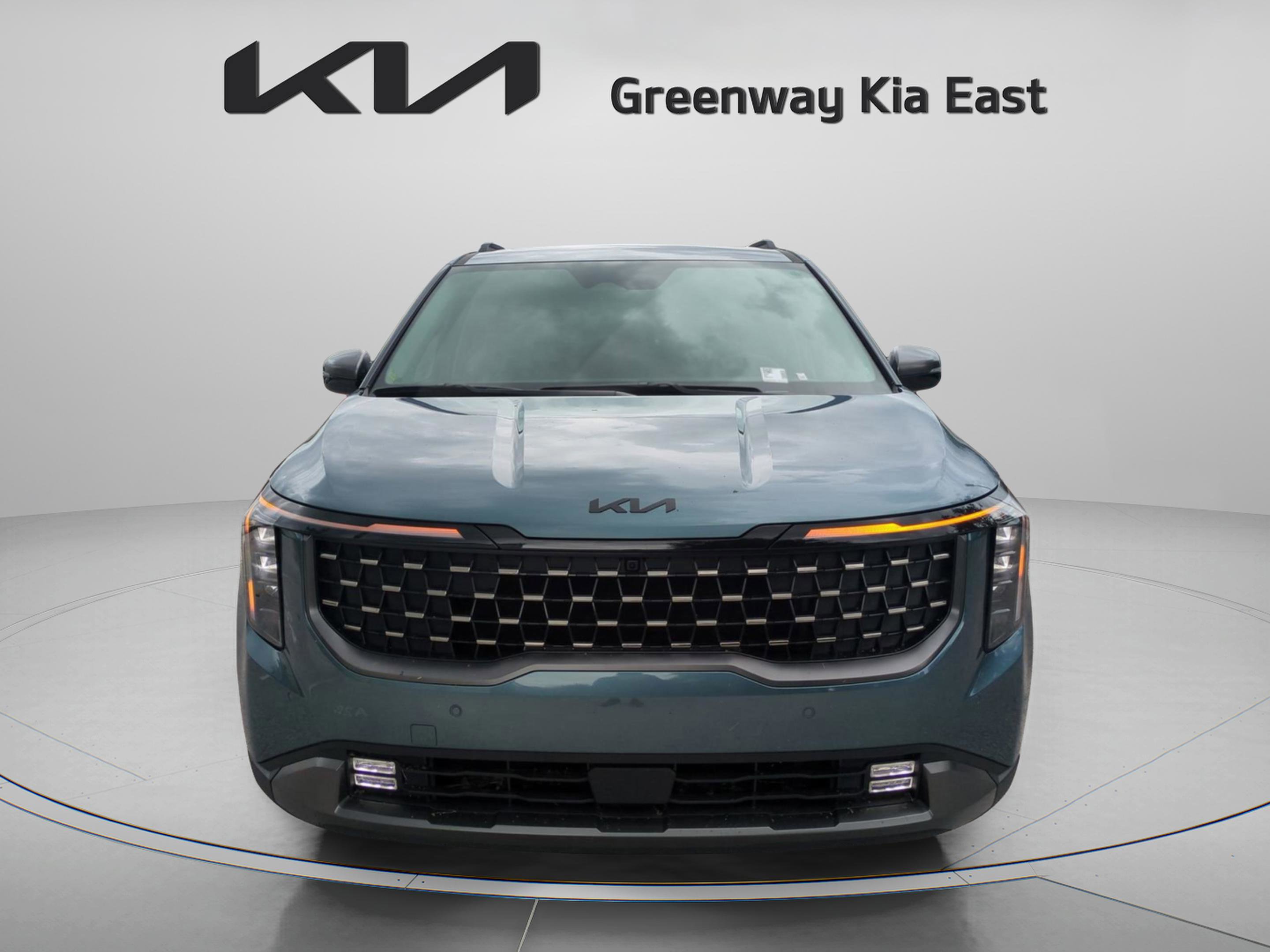 2026 Kia Carnival SX photo 2