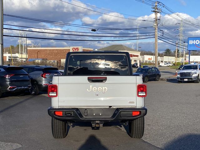2021 Jeep Gladiator Overland photo 4