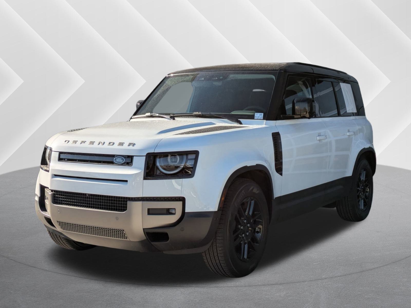 2026 Land Rover Defender S's photo