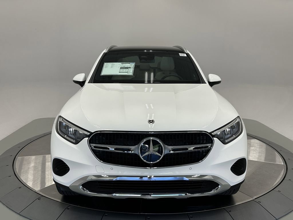 2026 Mercedes Benz GLC 300 photo 2