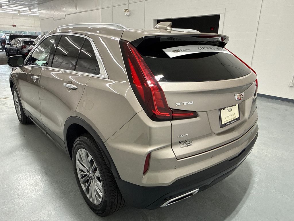 2025 Cadillac XT4 Premium Luxury photo 5