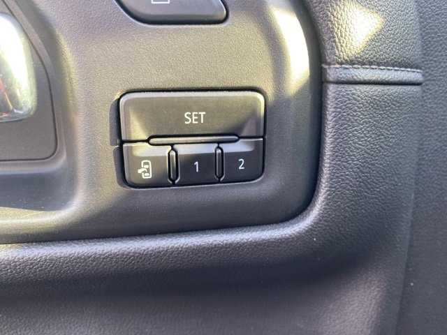 2020 Chevrolet Silverado 1500 LTZ photo 14