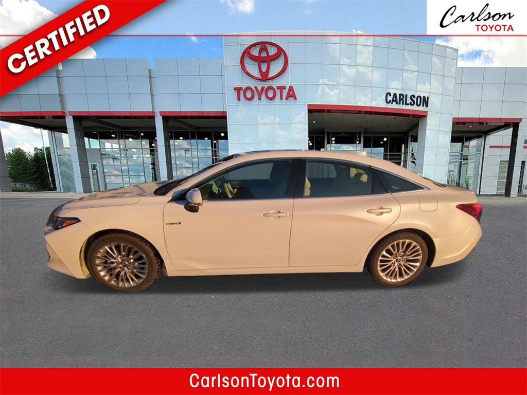 2020 Toyota Avalon Limited's photo
