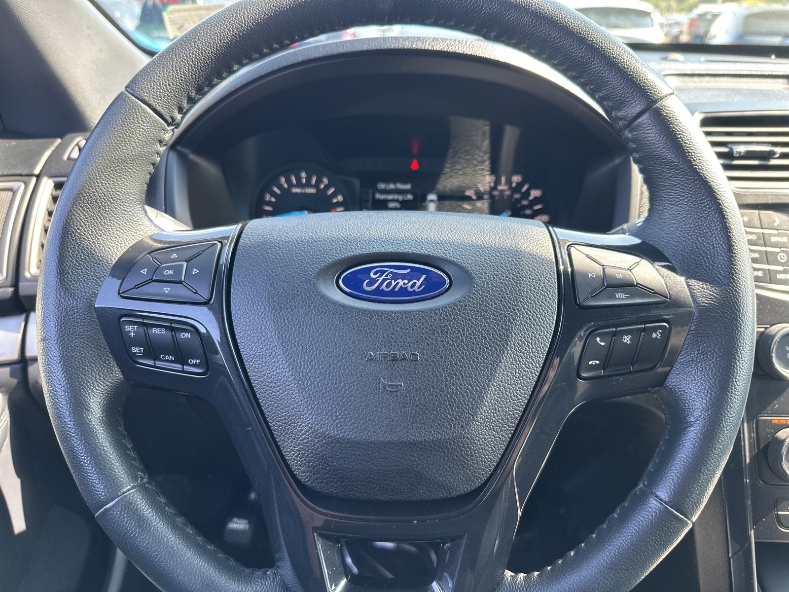 2019 Ford Explorer XLT photo 16