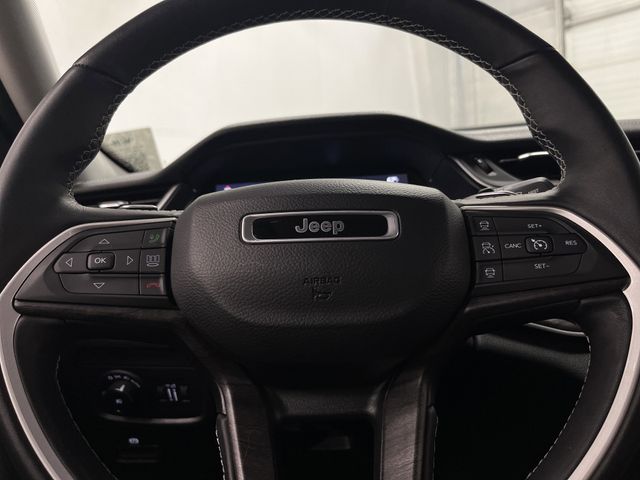 2022 Jeep Grand Cherokee Limited photo 16