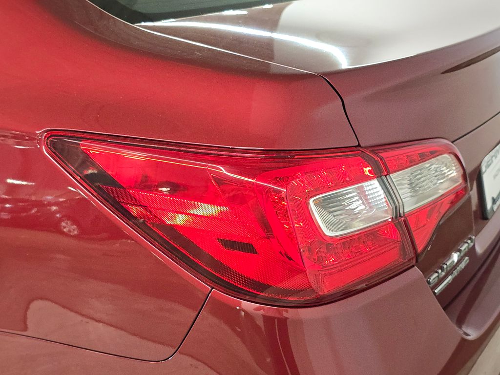 2016 Subaru Legacy 2.5i Premium photo 12