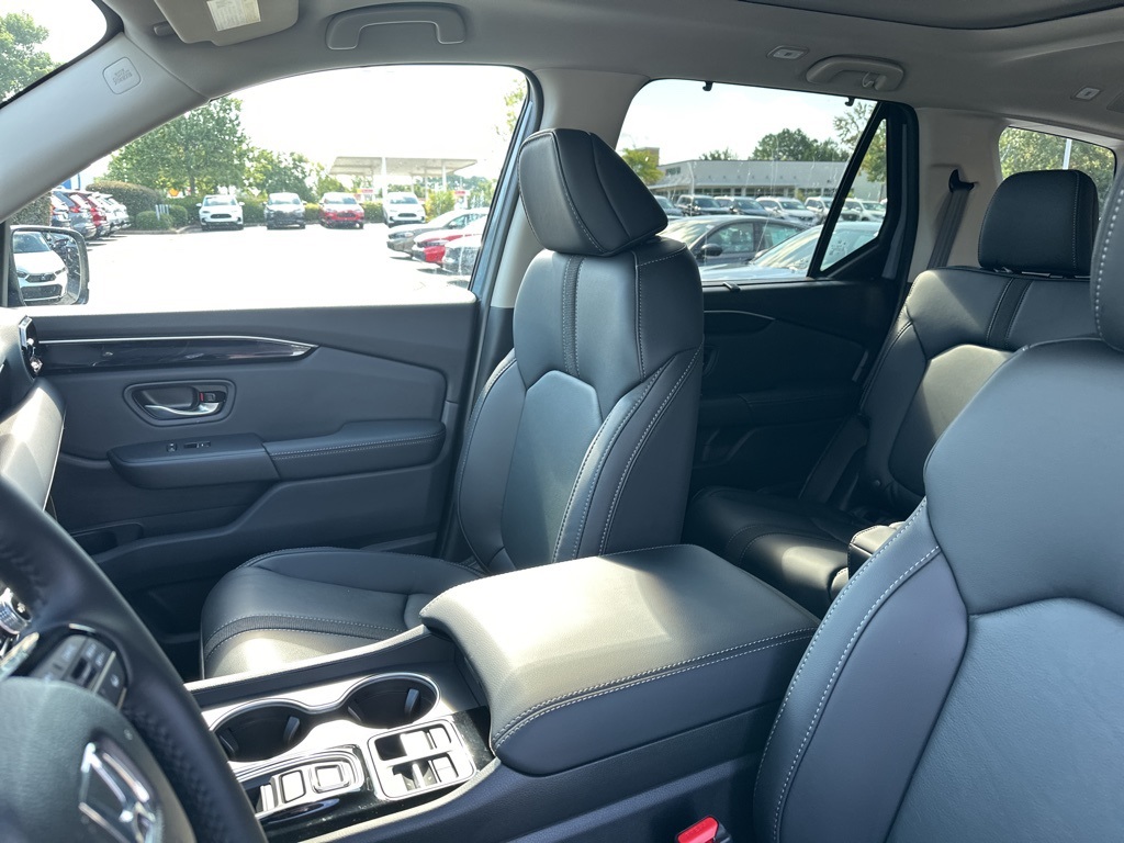 2025 Honda Pilot Touring photo 26