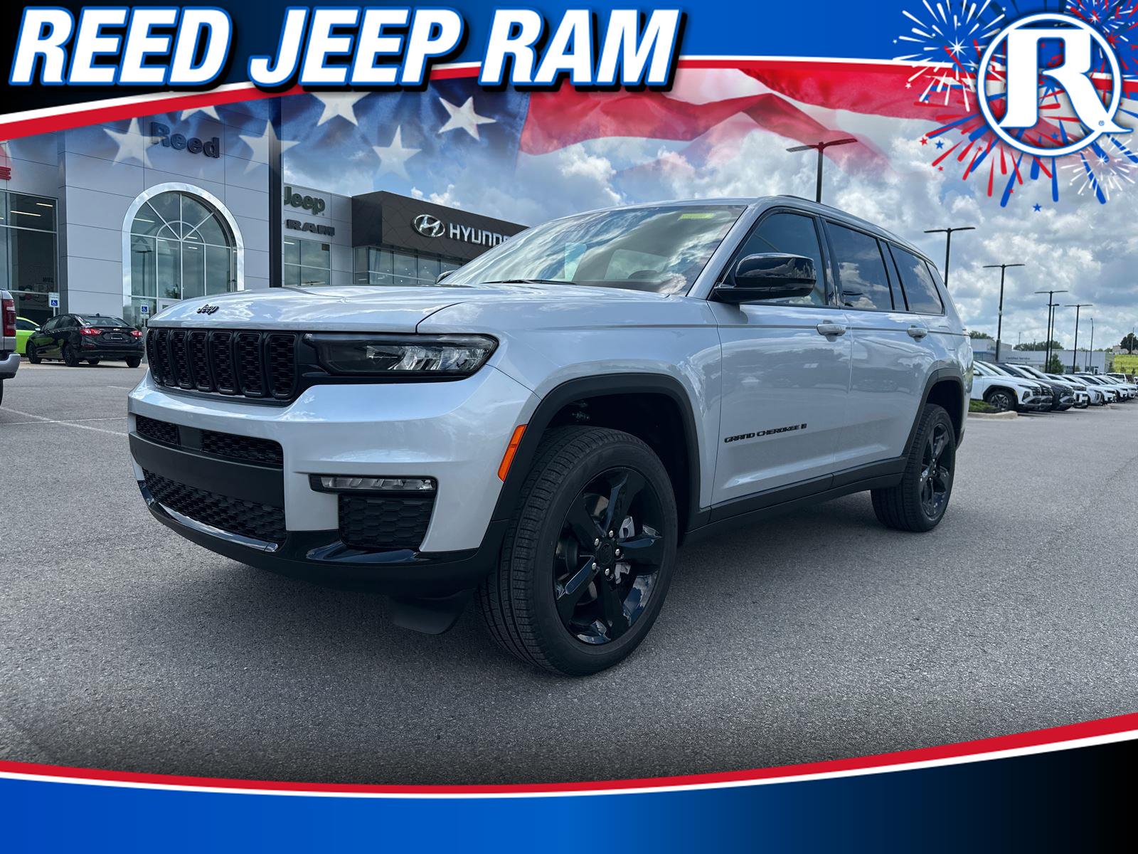 2025 Jeep Grand Cherokee Limited photo 2