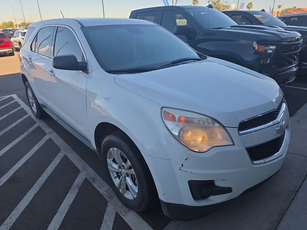 2015 Chevrolet Equinox LS photo 2