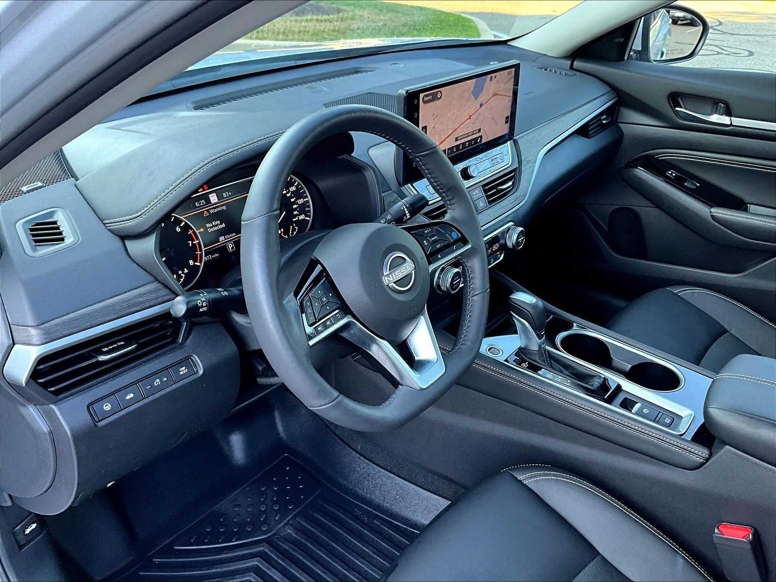 2023 Nissan Altima 2.5 SL photo 8