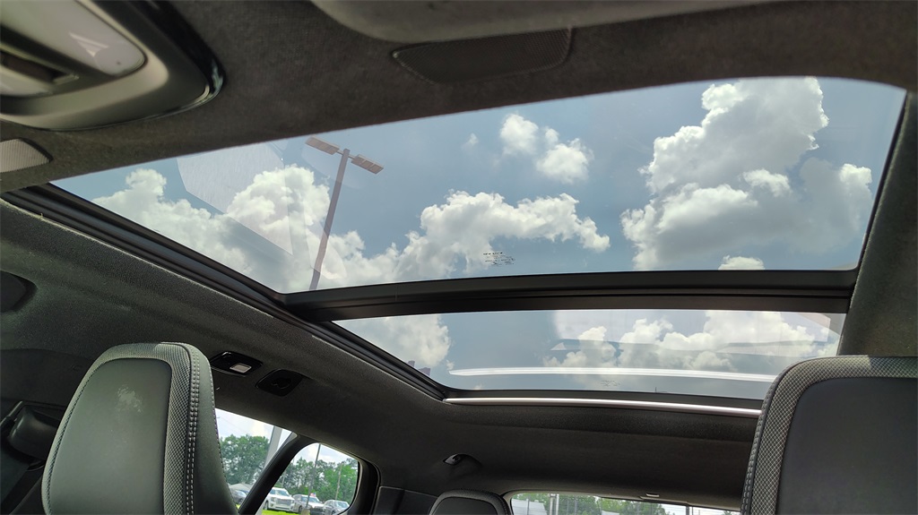 2023 Volvo XC40 Recharge Ultimate photo 26