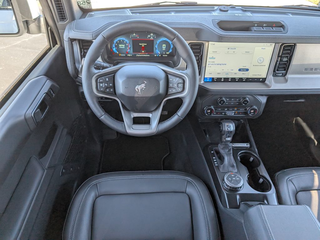 2025 Ford Bronco Outer Banks photo 6