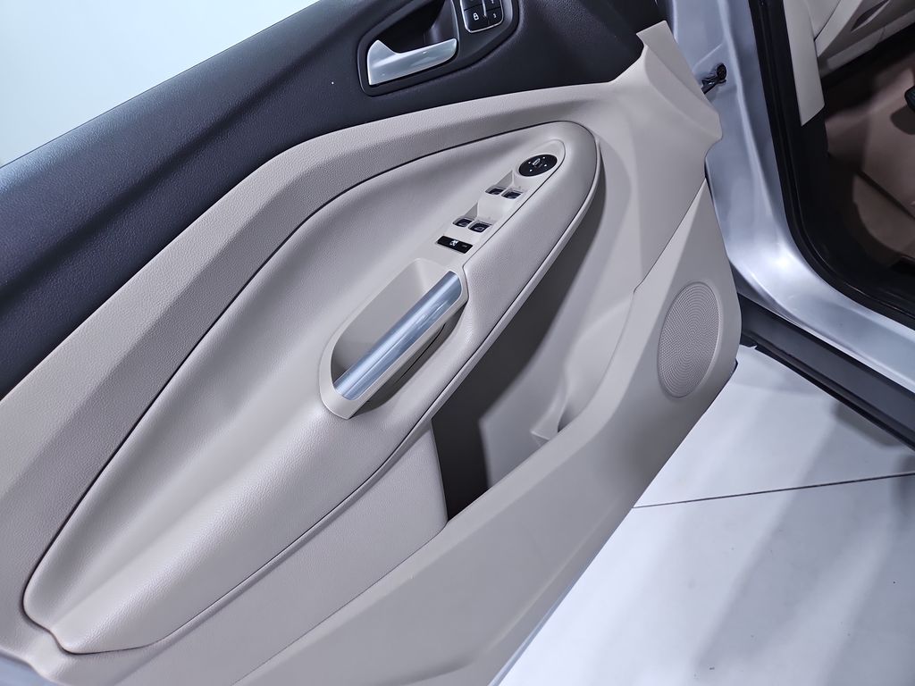 2014 Ford Escape Titanium photo 11