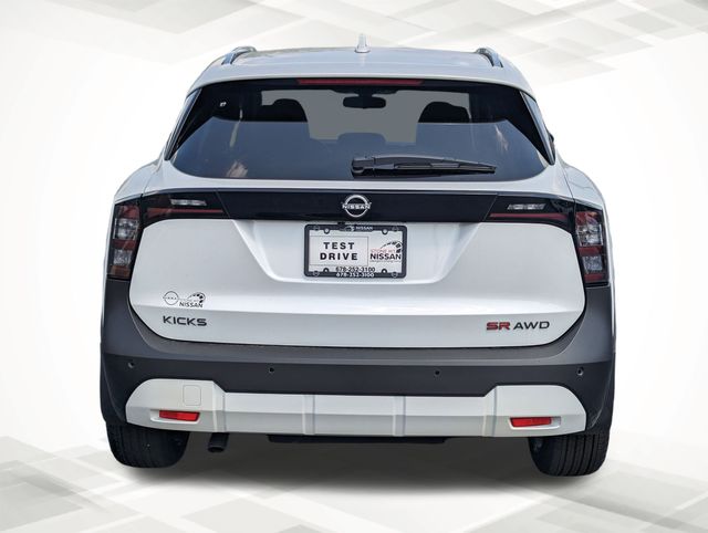 2025 Nissan Kicks SR photo 4
