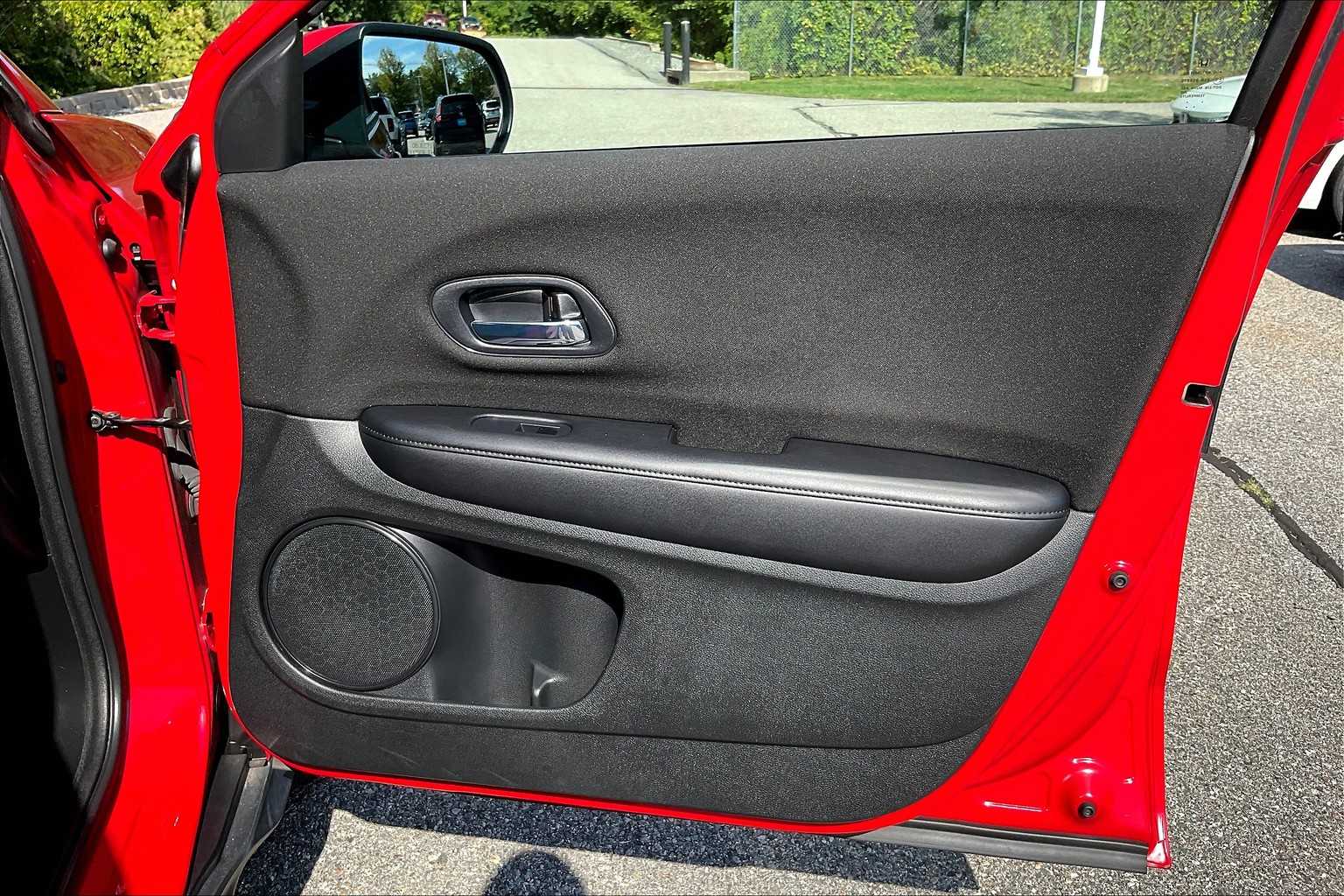 2016 Honda HR-V LX photo 12