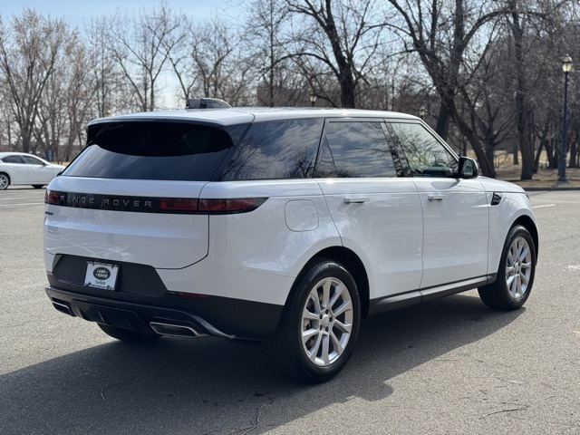 2025 Land Rover Range Rover Sport P360 S photo 5