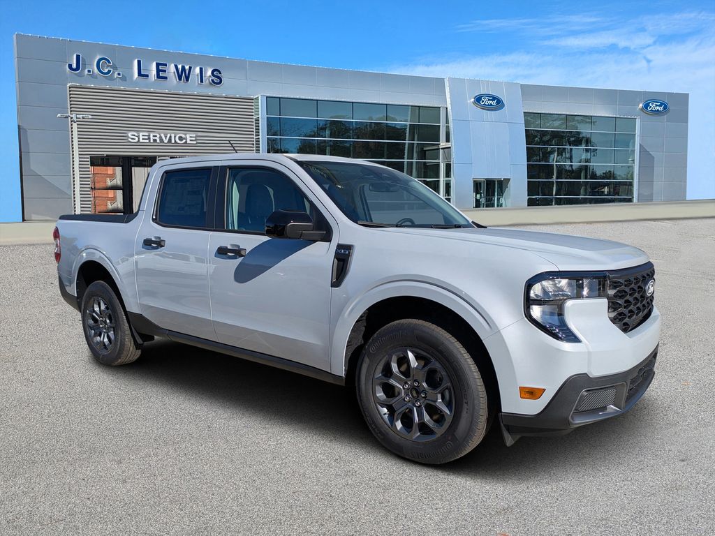 2025 Ford Maverick XL's photo