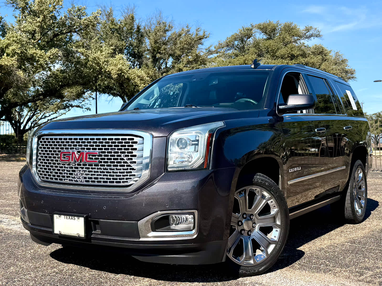 2016 GMC Yukon Denali's photo