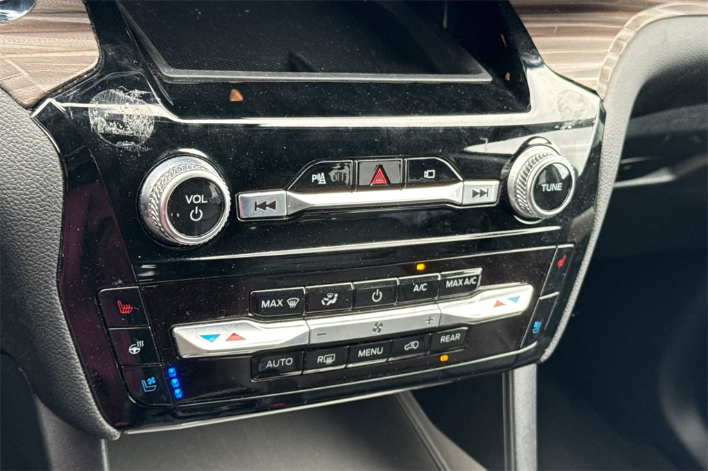 2023 Ford Explorer Limited photo 27