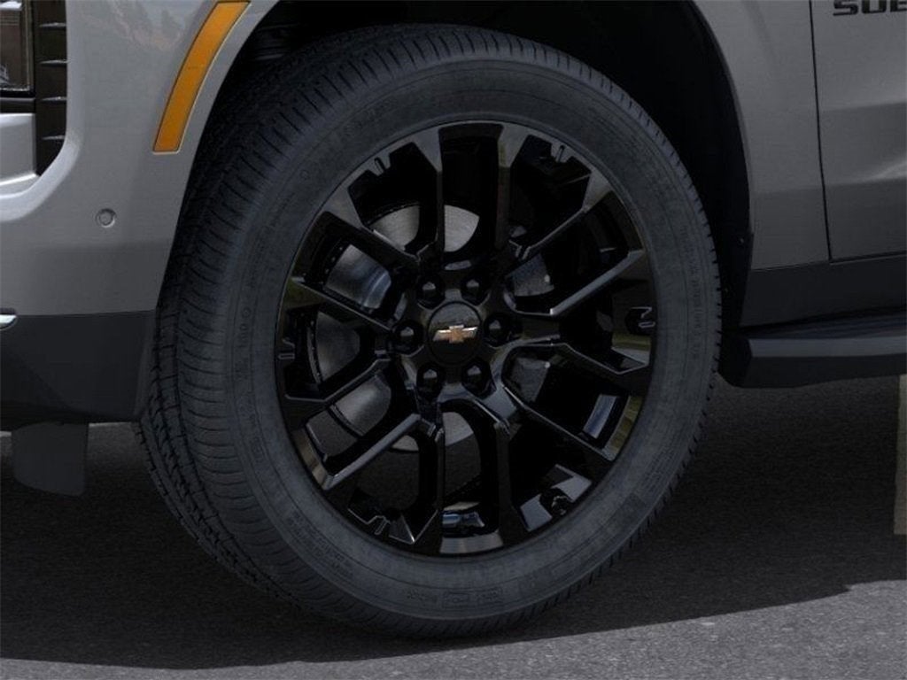2025 Chevrolet Suburban LS photo 9